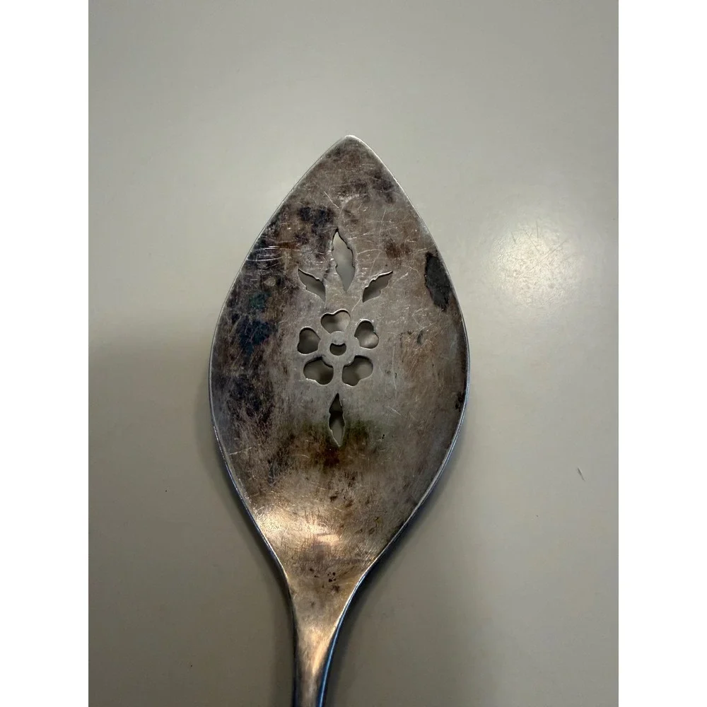 Community Plate Morning Star Pierced Tomato Server Vintage Silverplate 1947